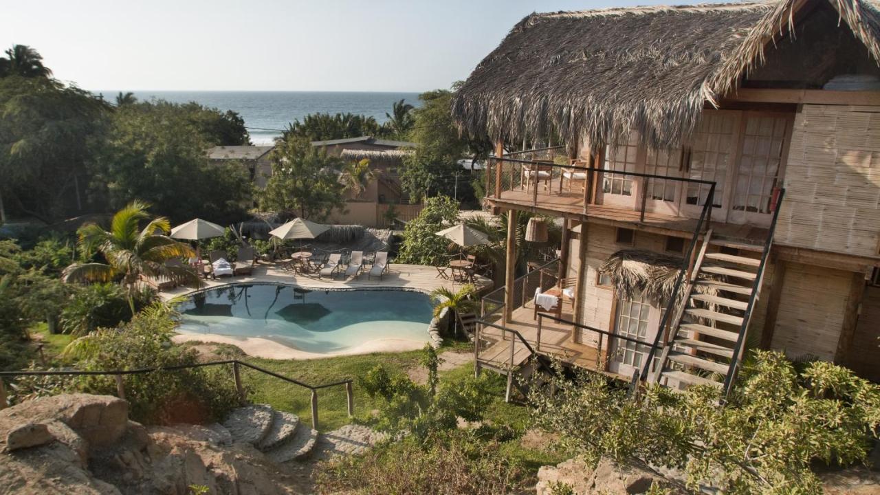 Amai Luna Mancora Exterior photo